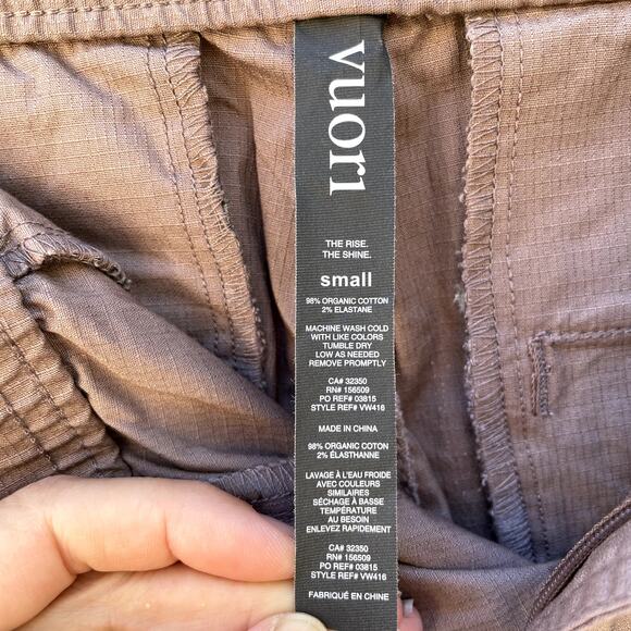 NEW Vuori Ripstop Wide Leg Ankle Pant Size S Hazel Purple Hiking - Picture 5 of 8